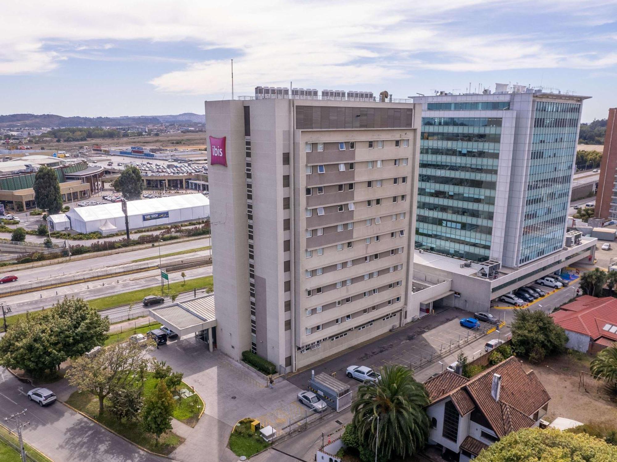 Ibis Concepcion Hotel Екстериор снимка